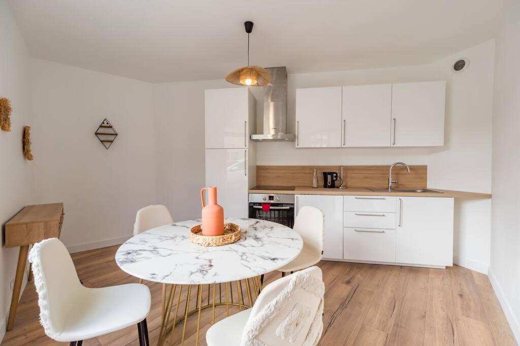 Elegant Appartement 2Chambres Cote De Granit Rose 플뢰뮈르보두 외부 사진
